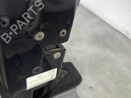 Used Left front door Left front door 29841777 29841777