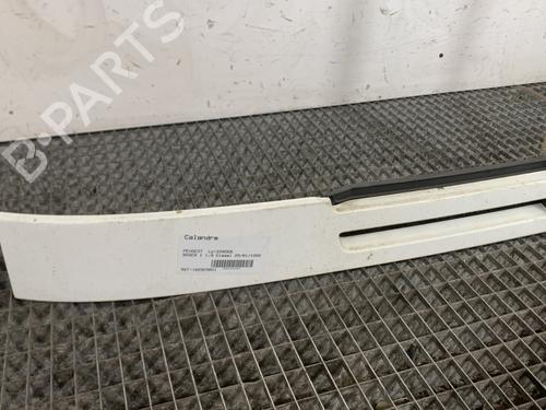 Used Grille Grille 24332428 24332428