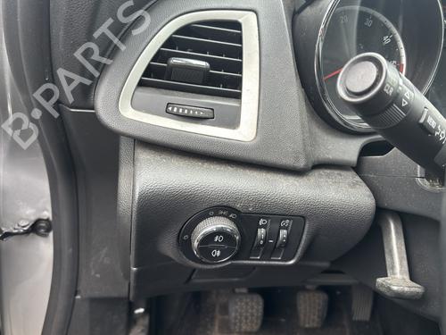 Switch OPEL ASTRA J (P10) 1.3 CDTI (68) | BP32752017I30  - Image 9