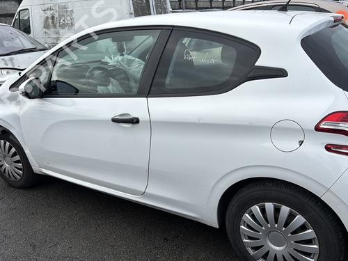 Right front window switch PEUGEOT 208 I (CA_, CC_) 1.2 VTI 82 | BP31594672I26 - Image 43