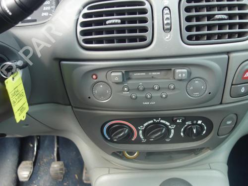Right headlight RENAULT SCÉNIC I MPV (JA0/1_, FA0_) 1.9 dCi (JA05, JA1F) | BP20016542C29 
