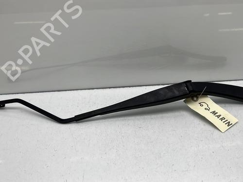 Used Front windshield wiper arm RENAULT ARKANA I (LCM_, LDN_) 1.6 E-TECH 145 (LDMU) (143 hp) 26527819