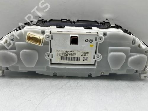 Used Instrument cluster Instrument cluster PEUGEOT 2008 I (CU_) 1.6 HDi (92 hp) 19988099 19988099