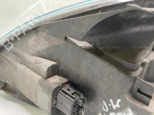 Right headlight FORD FIESTA V (JH_, JD_) 1.4 16V | BP27632292C29 