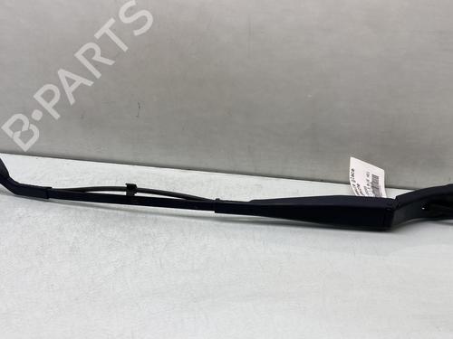 Used Front windshield wiper arm PEUGEOT 5008 II (MC_, MJ_, MR_, M4_) 1.5 BlueHDi 130 (MCYHZJ, MCYHZR, MCYHZX) (131 hp) 30125929