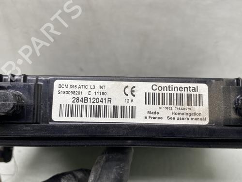 Used Fuse box Fuse box RENAULT MEGANE III Hatchback (BZ0/1_, B3_) 1.9 dCi (BZ0N, BZ0J) (131 hp) 21373035 21373035