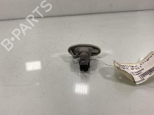Used Right front indicator MAZDA 2 (DY) [2003-2007]  20022197