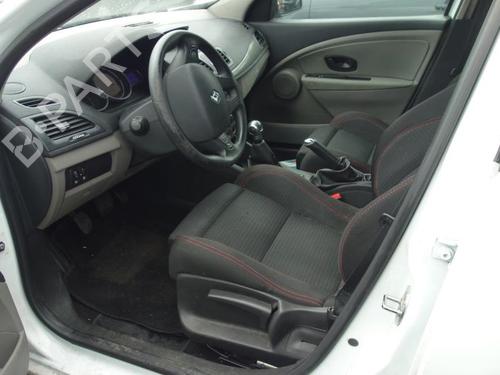Right front window switch RENAULT MEGANE III Hatchback (BZ0/1_, B3_) 1.5 dCi (BZ0C) | BP20030911I26 