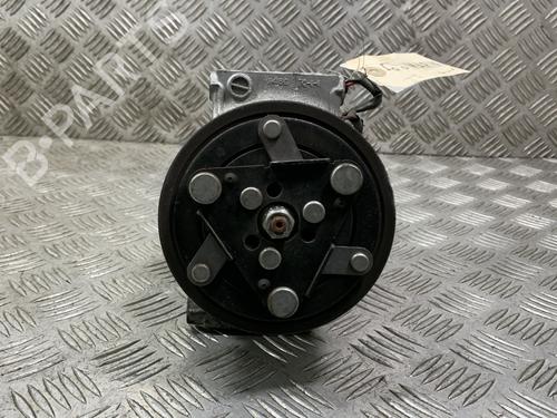 Used AC compressor RENAULT MEGANE IV Hatchback (B9A/M/N_) 1.2 TCe 130 (B9MR) (130 hp) 32389508
