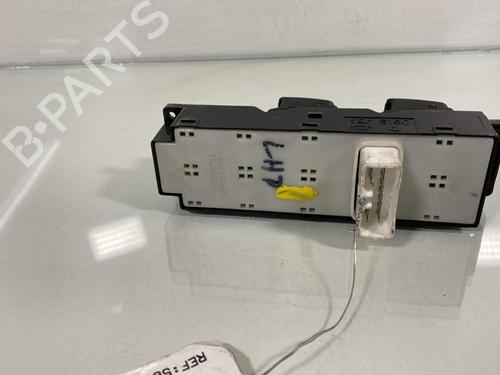 Used Left front window switch AUDI A1 (8X1, 8XK) 1.6 TDI (105 hp) 19998673
