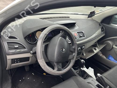 Fuse box RENAULT MEGANE III Hatchback (BZ0/1_, B3_) 1.5 dCi | BP37722948E1 - Image 21