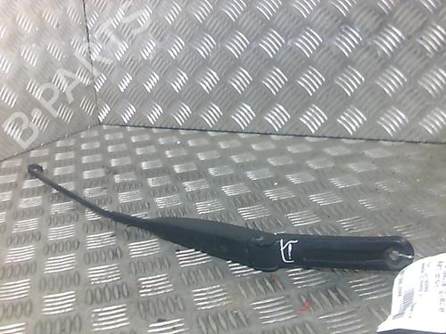 Used Front windshield wiper arm FIAT PANDA (169_) 1.2 (169.AXB11, 169.AXB1A) (60 hp) 19983667
