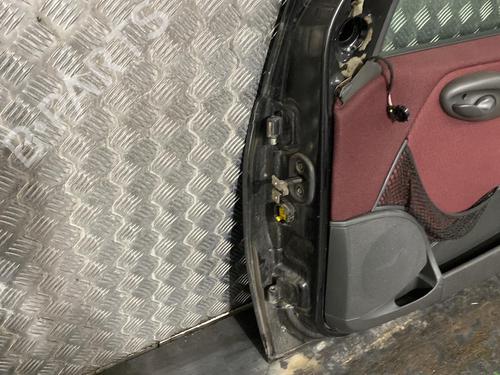 Used Right front door Right front door FIAT PUNTO (176_) [1993-1999] 20025985 20025985