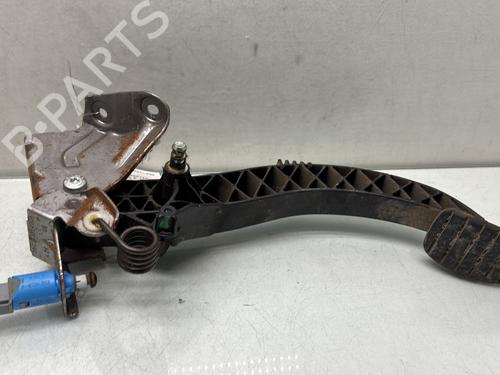 Used Clutch pedal Clutch pedal RENAULT KANGOO / GRAND KANGOO II (KW0/1_) 1.5 dCi 90 (KW05, KW08, KW0G, KW11) (90 hp) 32512396 32512396