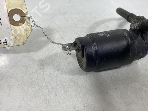 Used Washer pump Washer pump VW POLO II (86C, 80) [1981-1994] 20002288 20002288