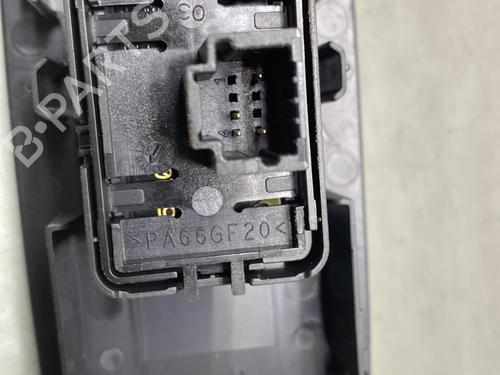 Used Right front window switch Right front window switch RENAULT MEGANE IV Grandtour (K9A/M/N_) 1.3 TCe 140 (K9NB) (140 hp) 23766209 23766209