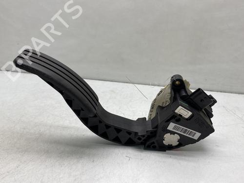 pedal-renault-trafic-iii-bus-jg_-2014-26318954 main image