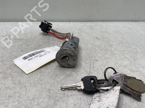 Used Ignition barrel RENAULT TRUCKS MESSENGER Van B 80.35 (FN40B5) (75 hp) 33171785