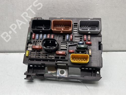 Used Fuse box PEUGEOT 308 I (4A_, 4C_) 1.6 HDi (90 hp) 28705122