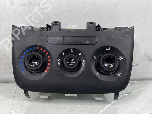 climate-control-fiat-punto-evo-199_-2008-24144357 main image