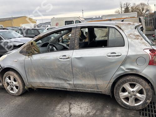 Left front window switch TOYOTA YARIS (_P9_) 1.4 D-4D (NLP90_, NLP90R) | BP27404721I27 