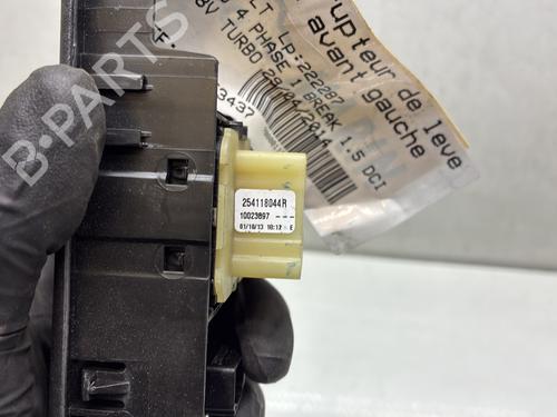 Used Left front window switch Left front window switch RENAULT CLIO IV Grandtour (KH_) 1.5 dCi 90 (KHN3, KHN4) (90 hp) 33830019 33830019
