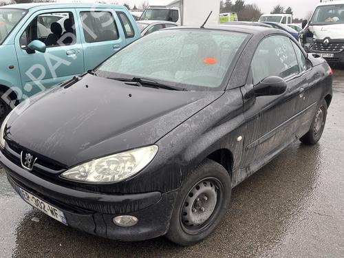 Brugte PEUGEOT 206 CC (2D) 1.6 16V (2DNFUF, 2DNFUR) (109 hp) 4436873