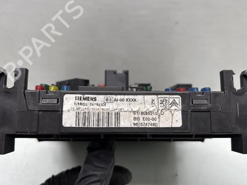fuse-box-peugeot-206-cc-2d-2000-2001-2002-2003-2004-2005-2006-2007-2008-32725090 main image