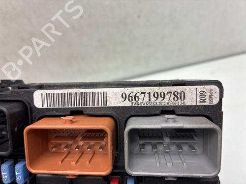 Fuse box CITROËN C3 II (SC_) 1.6 HDi | BP37075736E1 - Image 4
