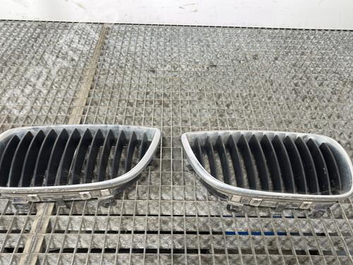 Grille BMW 1 (E87) 118 d 51137077129