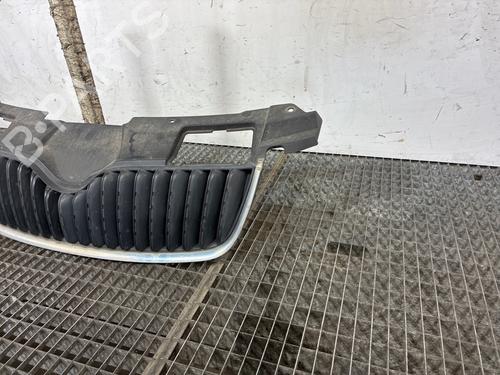 grille-skoda-fabia-ii-542-2006-2007-2008-2009-2010-2011-2012-2013-2014-36550173 main image