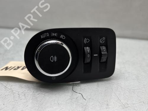 Forlygtekontakt OPEL CORSA F (P2JO) 1.2 (68) (101 hp) 31379328