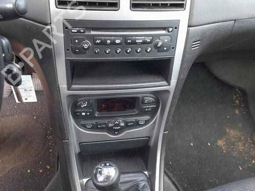 Fuse box PEUGEOT 307 Break (3E) 2.0 HDI 110 | BP31205848E1  - Image 25
