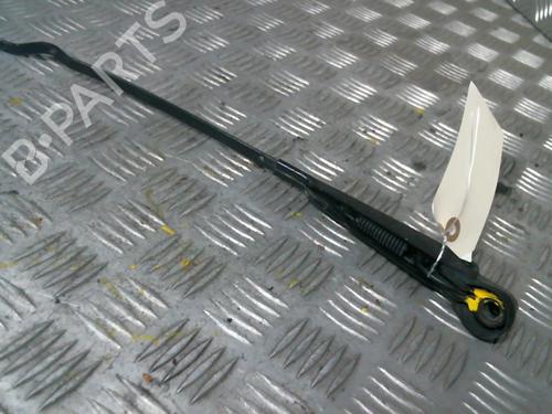 Used Front windshield wiper arm Front windshield wiper arm VW POLO Coupe (86C, 80) 1.0 Cat (45 hp) 19977617 19977617