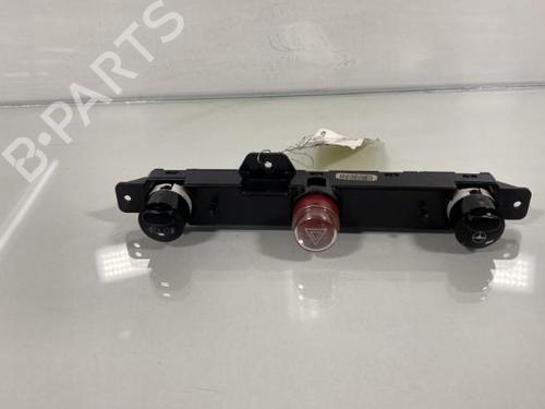 Used Warning switch Warning switch FIAT 500 (312_) 1.3 D Multijet (312AXB1A) (75 hp) 20008840 20008840