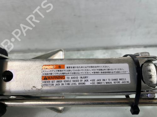 Autre Autre SUZUKI JIMNY Closed Off-Road Vehicle (SN) 1.3 16V 4x4 (SN413, JB43) (86 hp) 34409865 34409865