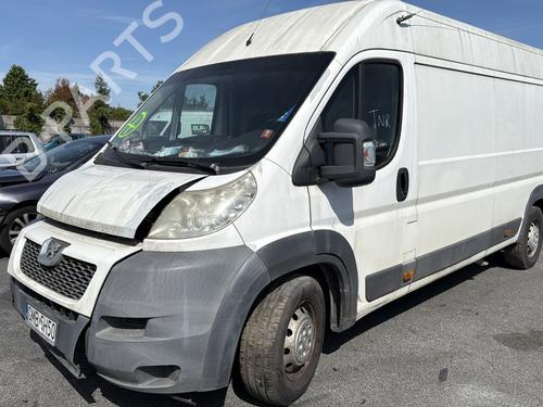 Brugte PEUGEOT BOXER Van 2.2 BlueHDi 140 (140 hp) 4286200