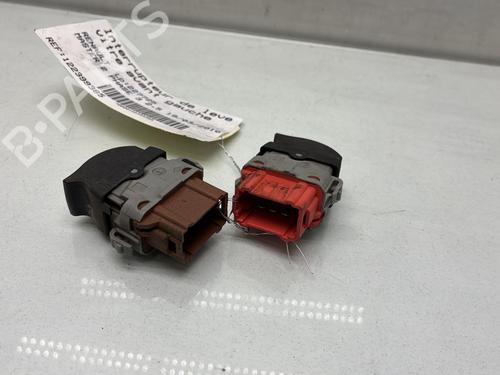 Left front window switch RENAULT MASTER II Platform/Chassis (ED/HD/UD) 2.5 dCi (ED01, ED02, ED41, ED42, ED81, ED82, ED91, ED92,... | BP37755451I27 - Image 3