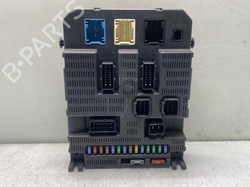 fuse-box-peugeot-207-wa_-wc_-2006-2007-2008-2009-2010-2011-2012-2013-2014-2015-31612989 main image