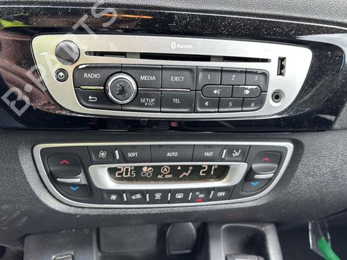 Left tailgate light RENAULT SCÉNIC III (JZ0/1_) 1.6 dCi (JZ00, JZ12) | BP27632585C79  - Image 11