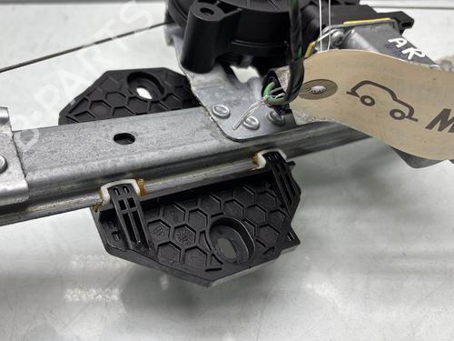 Used Rear right window mechanism Rear right window mechanism DACIA SANDERO II 1.5 dCi (90 hp) 29611881 29611881