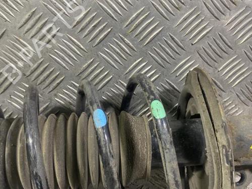 Used Left front shock absorber TOYOTA YARIS (_P13_) 1.5 (NSP131_) (112 hp) 19969493