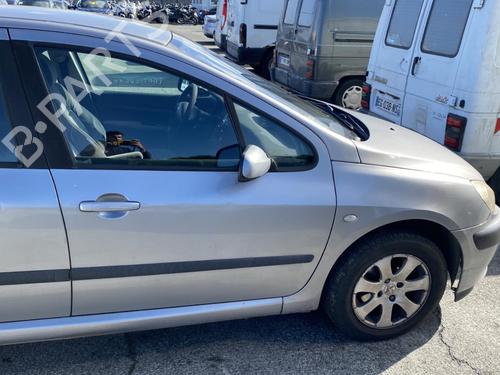 Fuse box PEUGEOT 307 (3A/C) 2.0 HDi 110 | BP20330488E1 