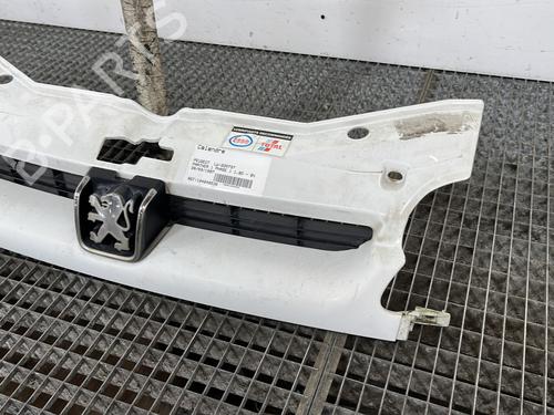 Grille PEUGEOT PARTNER Box Body/MPV (5_, G_) 1.8 D | BP29272154C40 