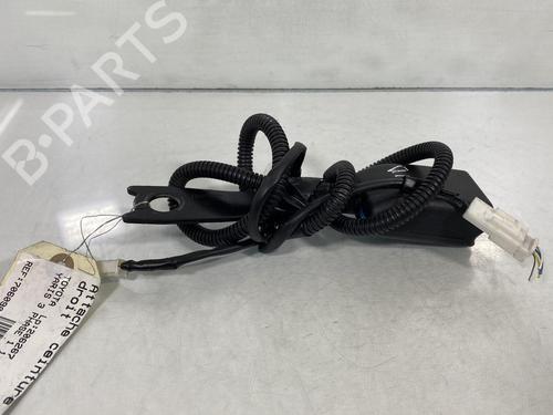 Used Seat buckle TOYOTA YARIS (_P13_) 1.4 D (NLP130_, NLP130) (90 hp) 19965441