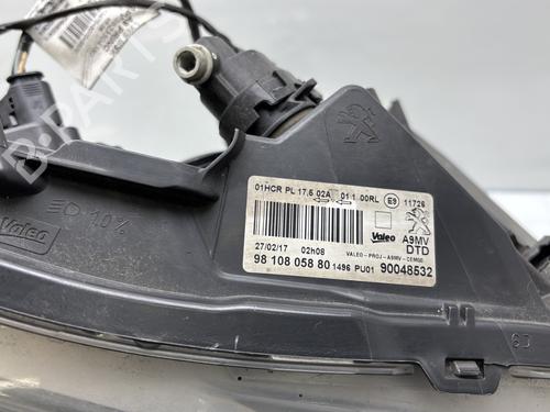 Right headlight PEUGEOT 208 I (CA_, CC_) 1.2 VTI 82 | BP28610976C29 