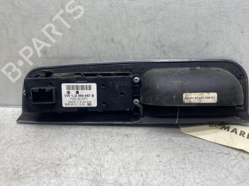 Venstre Foran elrute bryter VW GOLF IV (1J1) 1.9 TDI (130 hp) 26498807