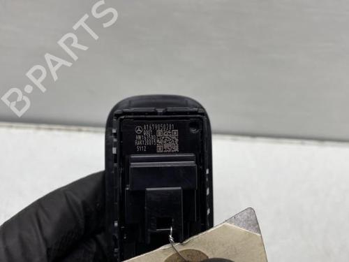 Used Left rear window switch Left rear window switch MERCEDES-BENZ CLA Shooting Brake (X118) CLA 180 (118.684) (136 hp) 19948693 19948693