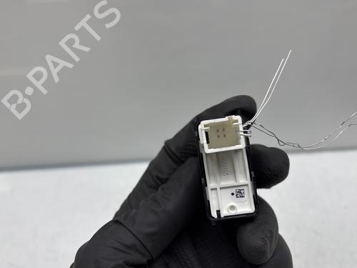 Used Right front window switch Right front window switch CITROËN C3 AIRCROSS II (2R_, 2C_) 1.2 PureTech 110 (2RHNZB, 2RHNZW, 2RHNPX, 2RHNPJ) (110 hp) 29286997 29286997