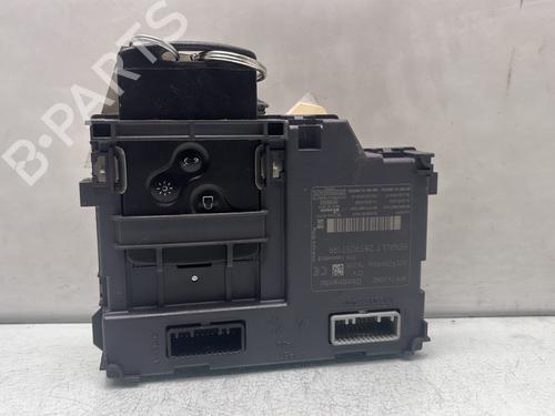 Kortleser RENAULT CAPTUR I (J5_, H5_) 1.5 dCi 90 (J5N4, J5M5, J5MW, J5M6, J5AL, J5AJ) (90 hp) 30484857